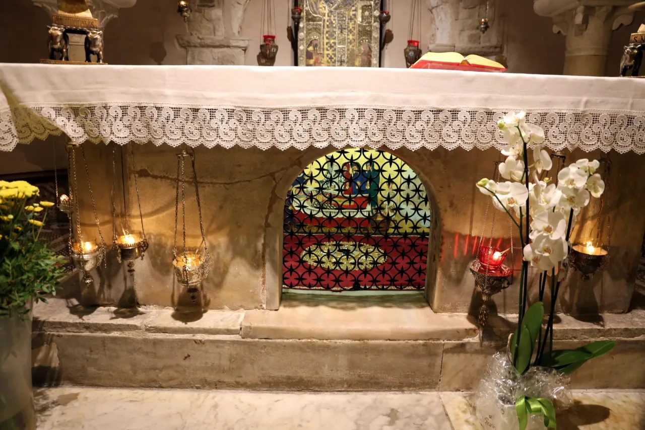 The altar in the crypt at Bari containing the bones of Saint Nicholas.