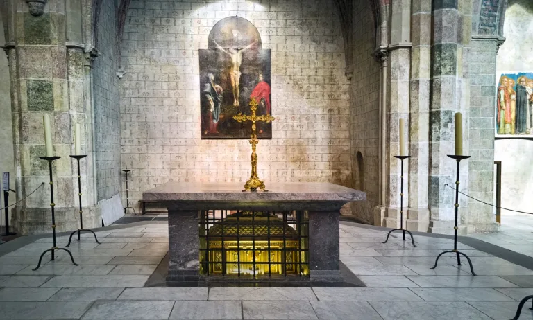 The palm-vaulted interior of the Church of the Jacobins in Toulouse, where the relics of Saint Thomas Aquinas are kept.